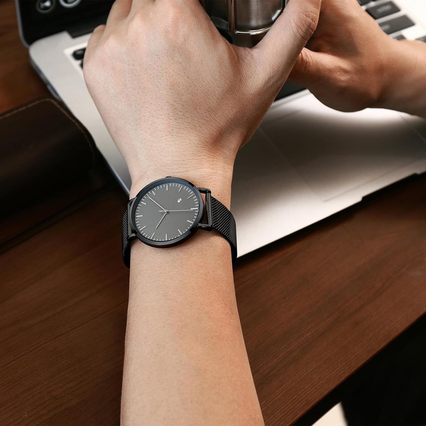 Mens Watches Sleek Minimalist Analog Quartz Waterproof Watches for Men, Stainless Steel Mesh Band Men'S Wrist Watch with Auto Date